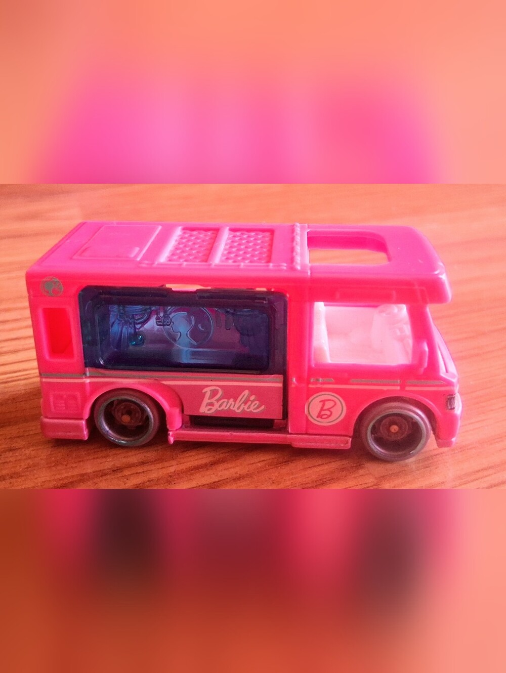 Hot Wheels Barbie DREAM CAR, Mattel, Pink